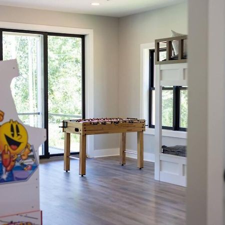 New Home, Dock, Kayaks, Game Room, Water Views Winchester Exterior foto