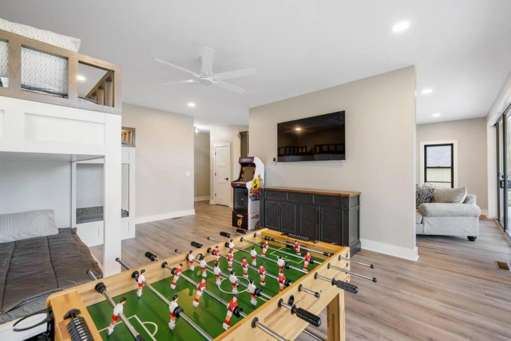 New Home, Dock, Kayaks, Game Room, Water Views Winchester Exterior foto