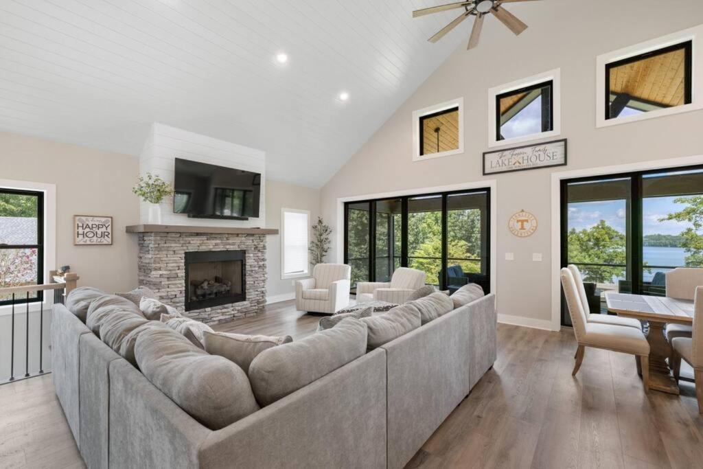New Home, Dock, Kayaks, Game Room, Water Views Winchester Exterior foto