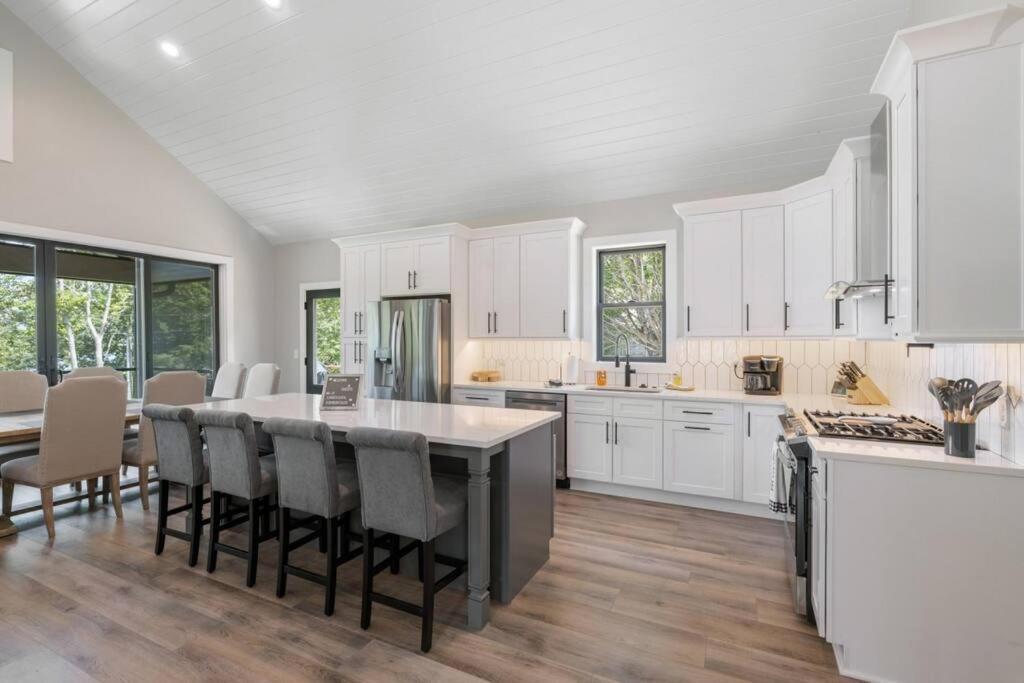 New Home, Dock, Kayaks, Game Room, Water Views Winchester Exterior foto
