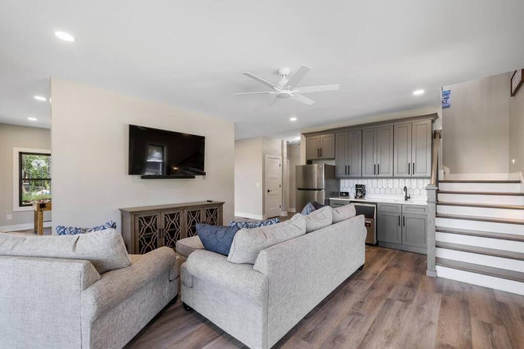 New Home, Dock, Kayaks, Game Room, Water Views Winchester Exterior foto