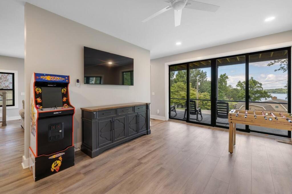 New Home, Dock, Kayaks, Game Room, Water Views Winchester Exterior foto