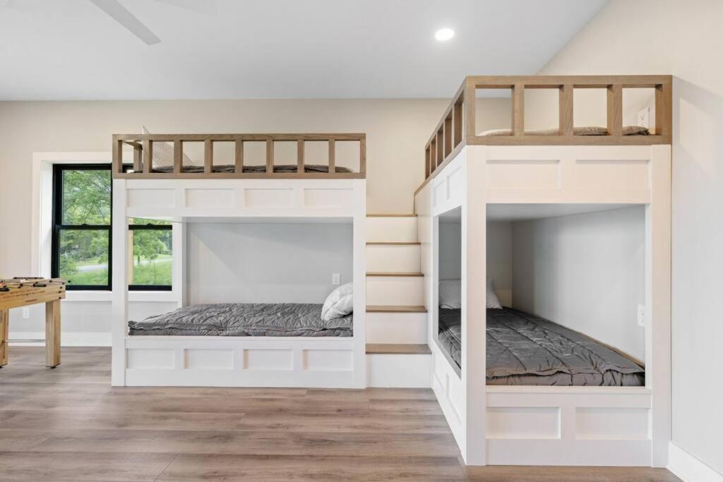 New Home, Dock, Kayaks, Game Room, Water Views Winchester Exterior foto