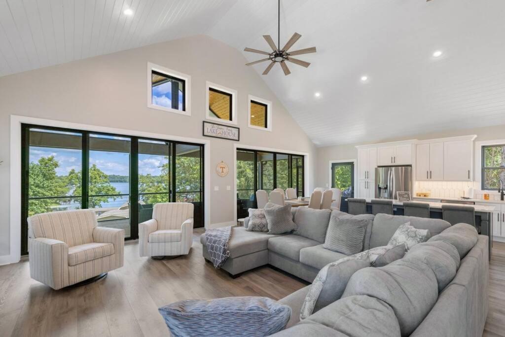 New Home, Dock, Kayaks, Game Room, Water Views Winchester Exterior foto