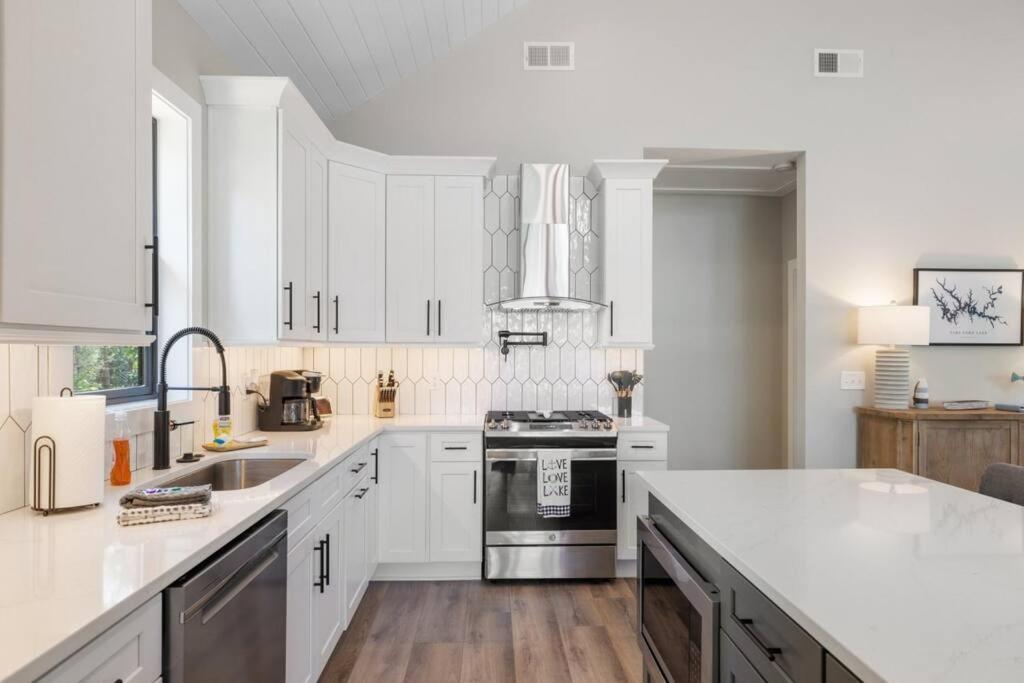 New Home, Dock, Kayaks, Game Room, Water Views Winchester Exterior foto