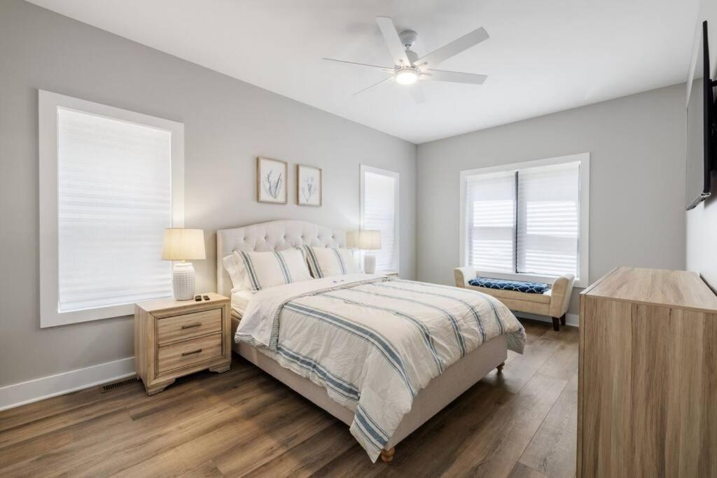 New Home, Dock, Kayaks, Game Room, Water Views Winchester Exterior foto