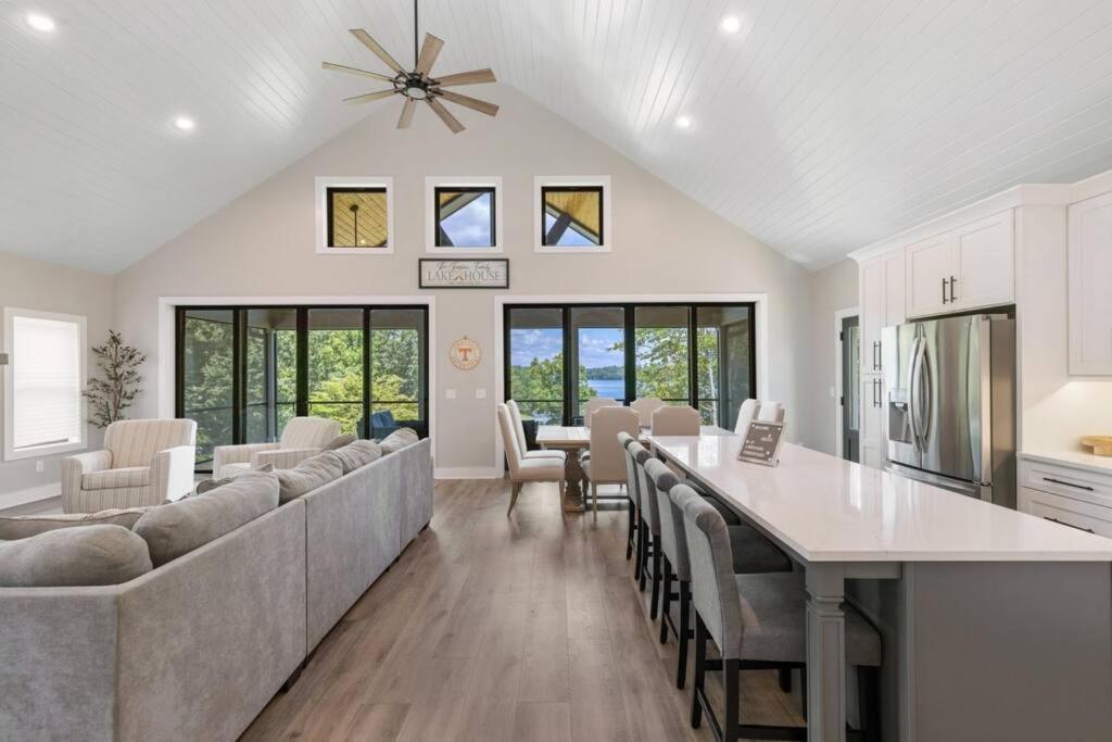 New Home, Dock, Kayaks, Game Room, Water Views Winchester Exterior foto