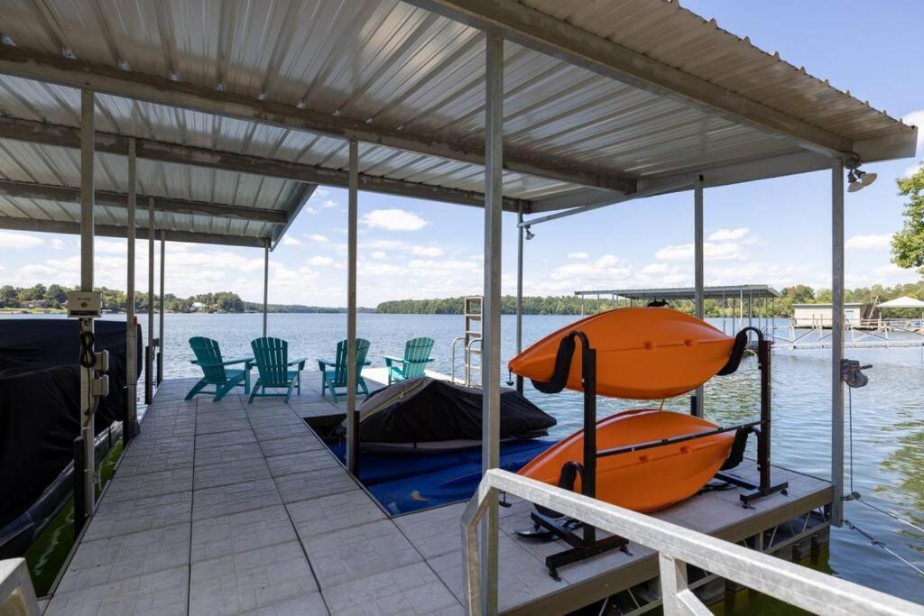 New Home, Dock, Kayaks, Game Room, Water Views Winchester Exterior foto